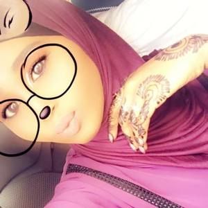 Meet your Posher, Khadija